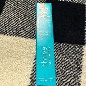 Thrive Causemetics Brilliant Eye Brightner